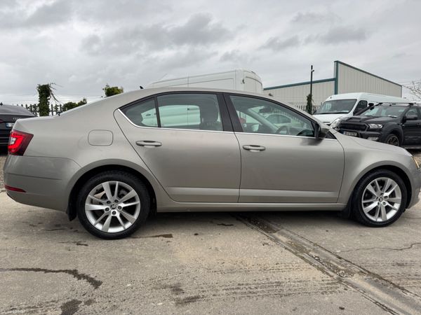 Skoda Octavia 2019 Style 1.6 tdi 380880586