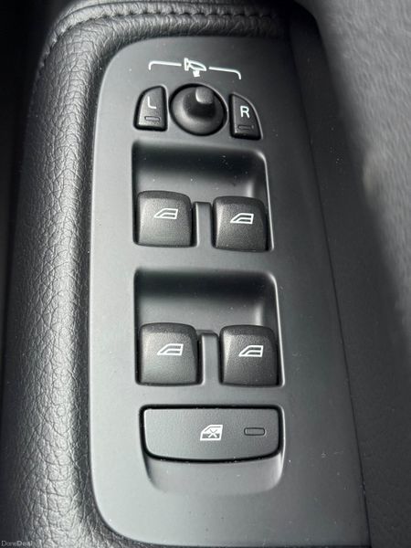 Immaculate 181 Volvo XC60 Auto! 380886462