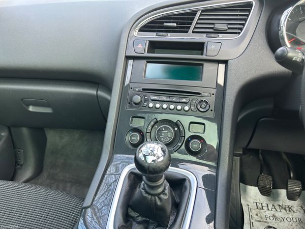 2017 PEUGEOT 5008 ACTIVE PETROL PANORAMIC ROOF 380989404