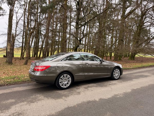 Mercedes-Benz E-Class 2011 380900192