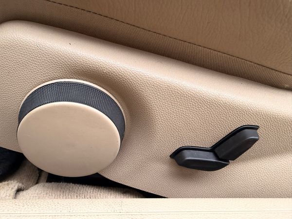 Mercedes-Benz E-Class 2011 380900196