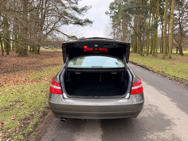 Mercedes-Benz E-Class 2011 380900236