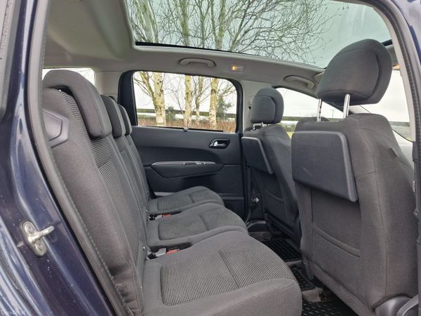 7 Seater Peugeot 5008 1.6 HDI Diesel car 380911940