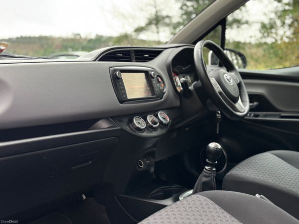 2015 Toyota Yaris 1.4 D-4D 90 5Dr Luna 6speed 380916202