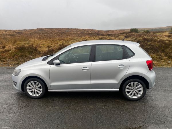 Volkswagen Polo 2014 380935976