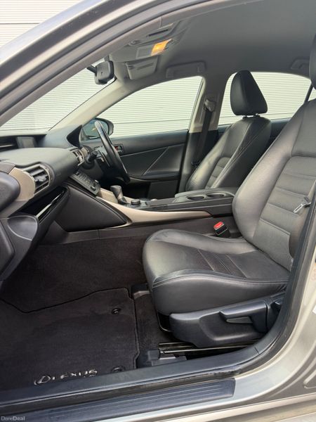 Lexus IS300h  *low KMs *High Spec 380937922