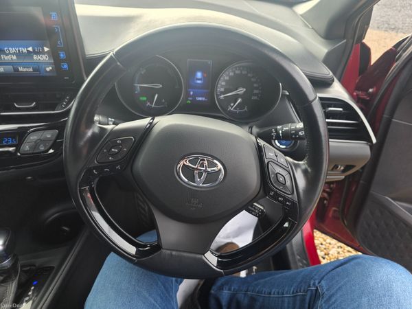 Toyota C-HR 2017 380938726