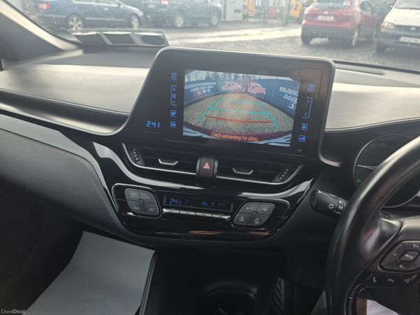 Toyota C-HR 2017 380938730