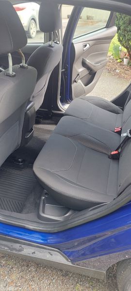 Ford Focus 2016 380939648