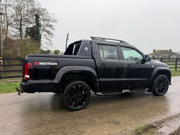 191 Vw Amarok AVENTURA Black Ed****** 381051280