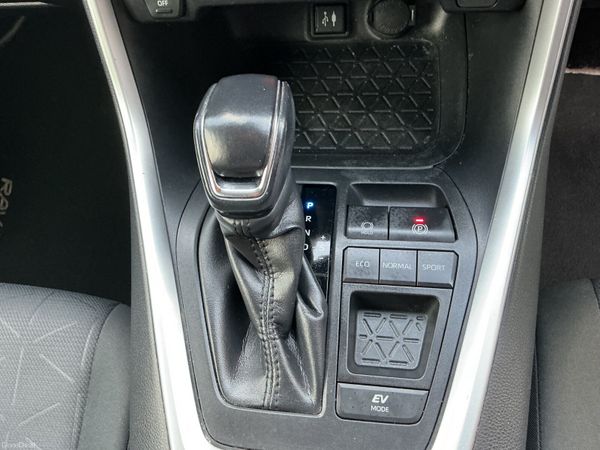 TOYOTA RAV4 LUNA HYBRID AUTO-SELF CHARGING LOW KMS 381068282