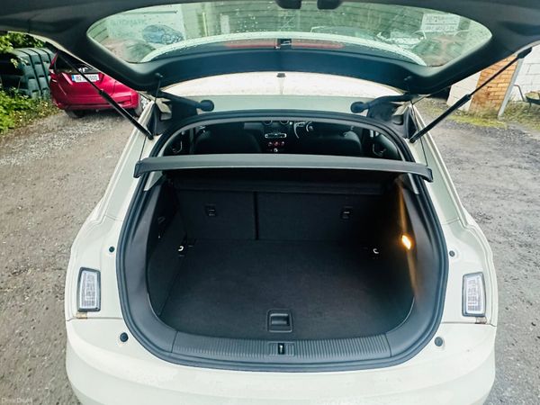 AUDI A1 2015 1.4 AUTOMATIC 381072680