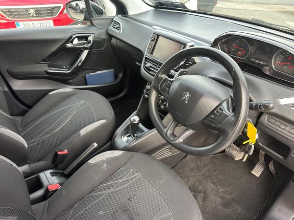 Peugeot 208 1.2 petrol VTI AUTO NCT LOW KMS 381089002