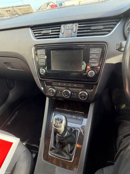 Skoda Octavia 2015 381093022