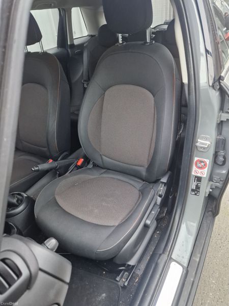 Mini Cooper AUTO , WARRANTY ,FINANCE ,VERY LOW KMS 381016002