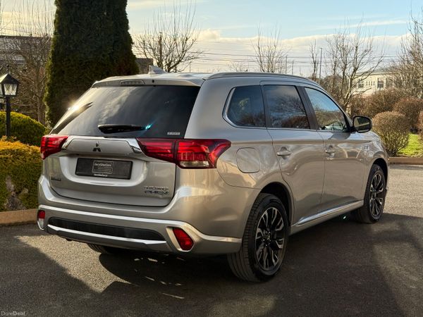 *Auto* 181 Mitsubishi Outlander PHEV! 381165518