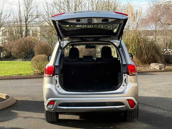 *Auto* 181 Mitsubishi Outlander PHEV! 381165538