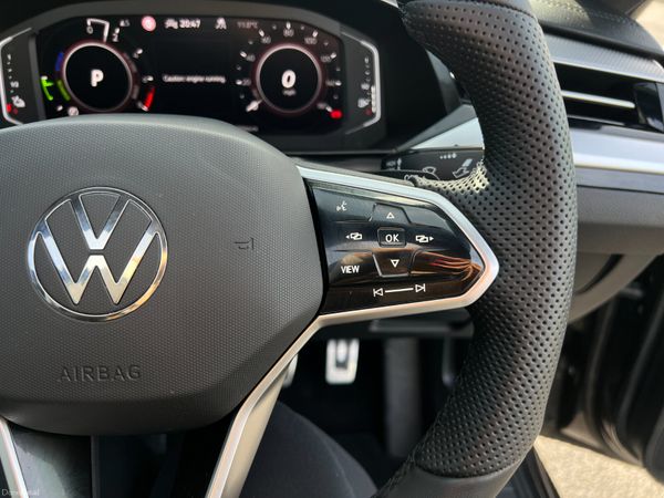 2021 (212) Volkswagen Arteon R Line 1.4 TSI Hybrid 381188372