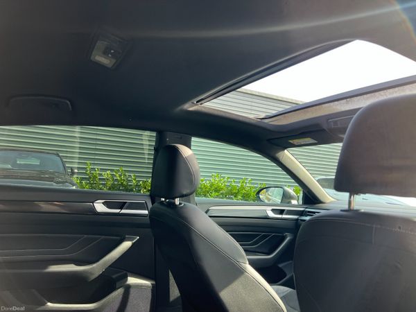 2021 (212) Volkswagen Arteon R Line 1.4 TSI Hybrid 381188380