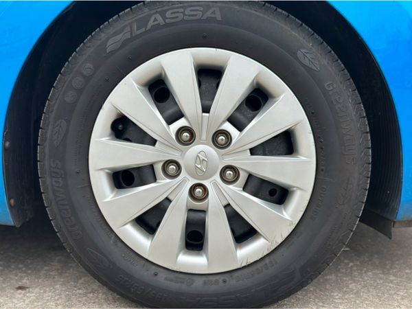 Hyundai i30 BLUE 110PS 5DR SDRIVE 381193682