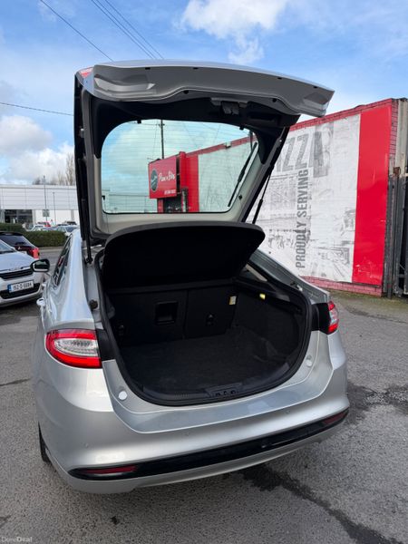 Ford Mondeo 2.0 Diesel Titanium NCT 381101546