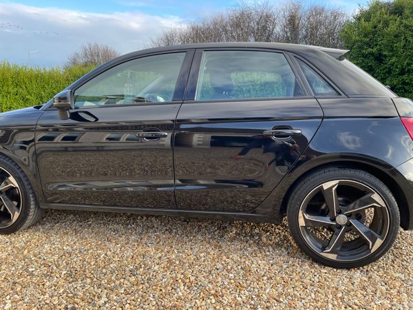 Audi A1 2016 Diesel 381128564