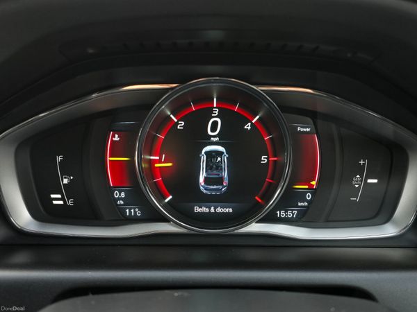 151 Volvo XC60 D4 R-DESIGN LUXURY 381241828