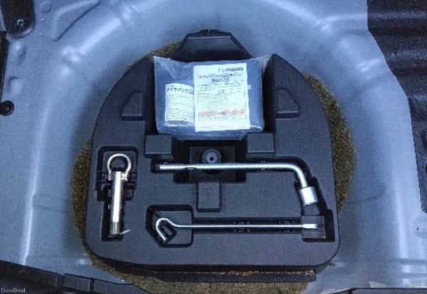 2013 Mazda Demio only 17k kms 381254284