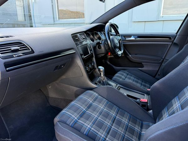 VW GOLF GTE 381210416