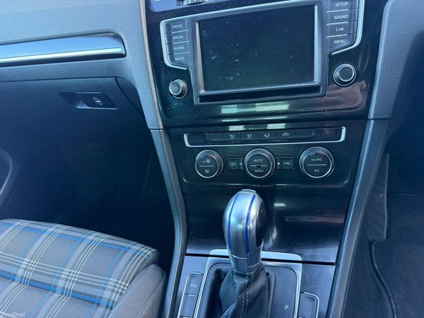 VW GOLF GTE 381210422