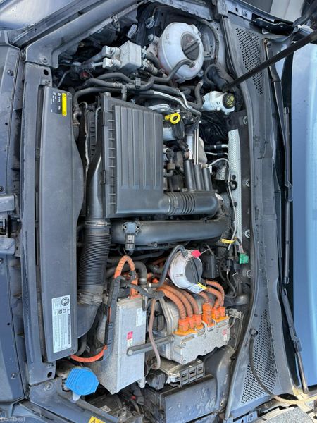 VW GOLF GTE 381210426