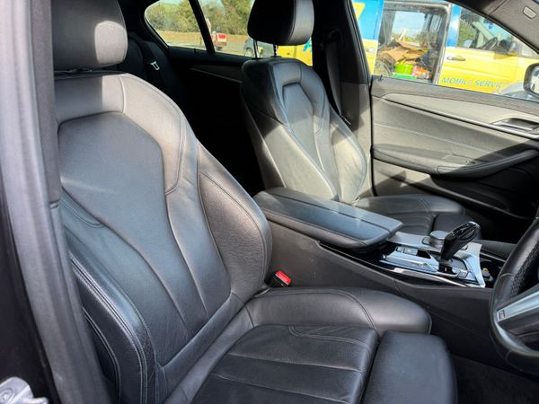 BMW 5-Series 2018 381229374