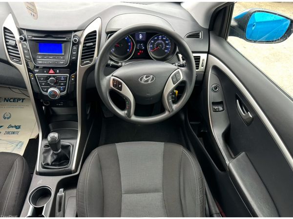 Hyundai i30 BLUE 110PS 5DR SDRIVE 381236404