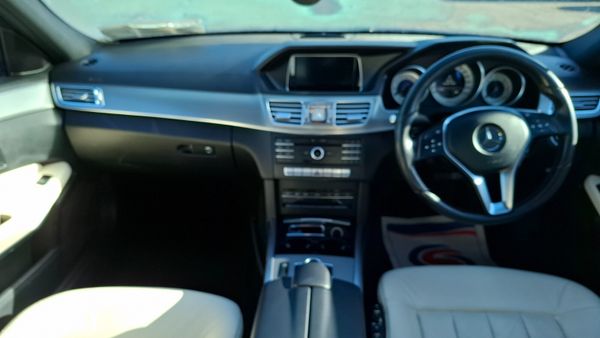 Mercedes-Benz E-Class 2016 381237272