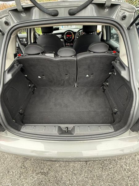 Mini Cooper AUTO , WARRANTY ,FINANCE ,VERY LOW KMS 381239966