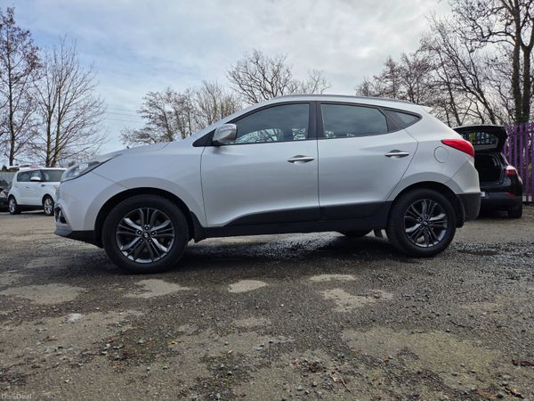 Stunning High Spec Hyundai ix35 381343620