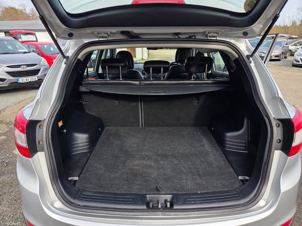 Stunning High Spec Hyundai ix35 381343630