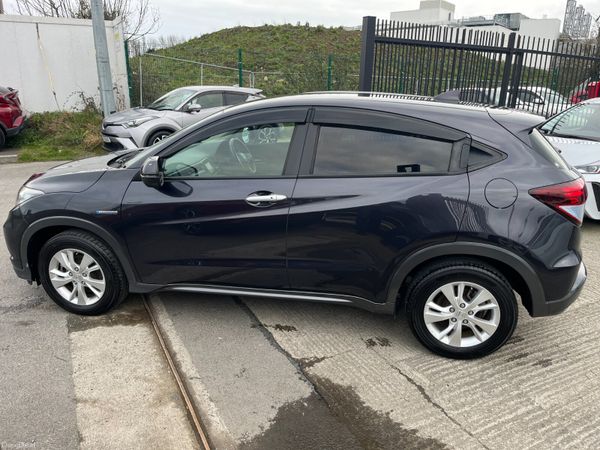 HONDA VEZEL 2015, 1.5 HYBRID AUTO LOW KMS 381348570
