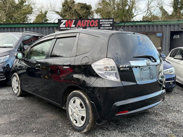 13 Honda Fit Hybrid 381379848