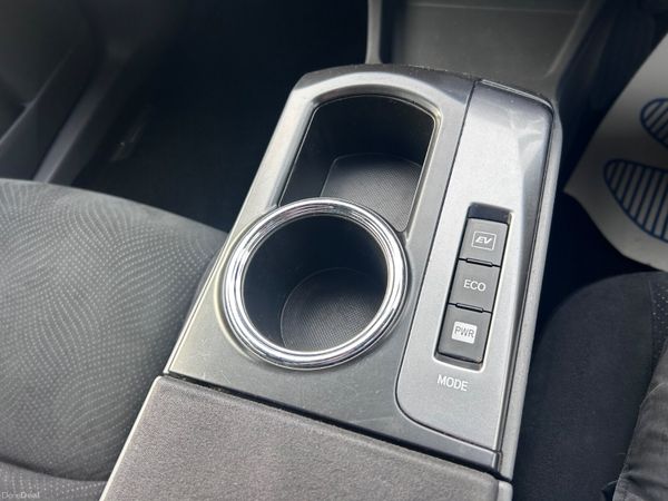 2014 TOYOTA PRIUS ALPHA 7 SEATER PETROL HYBRID 381391326