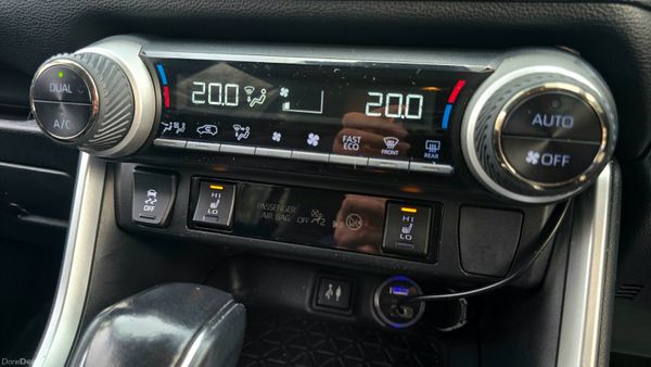 🔥 2019 Toyota RAV4 2.5 Hybrid SOL Automatic 381391666