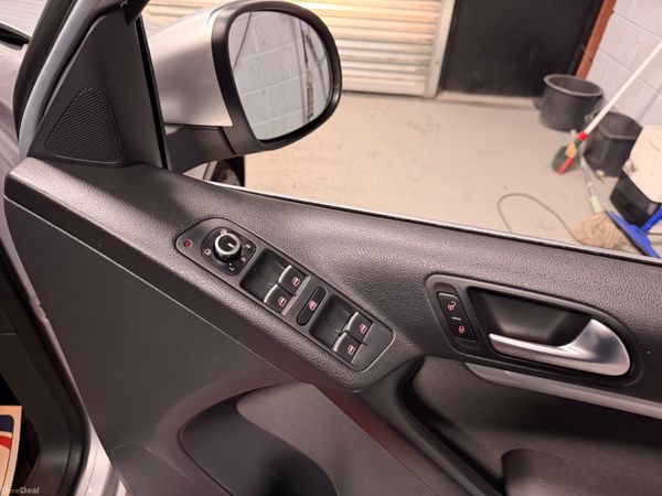 Volkswagen Tiguan 2015       ONLY 117k  ! 381394228