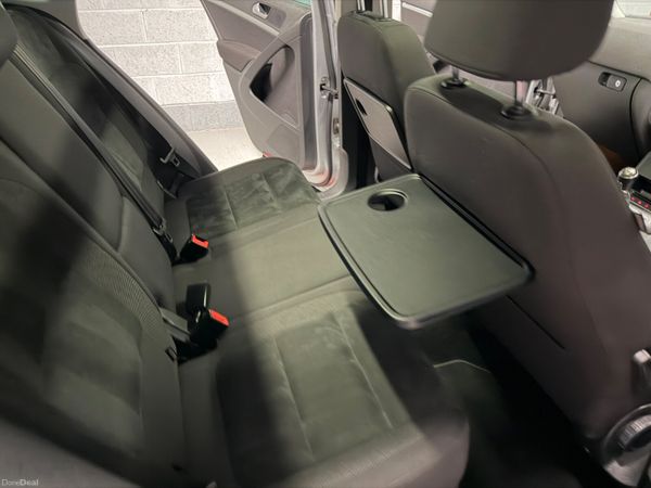 Volkswagen Tiguan 2015       ONLY 117k  ! 381394236