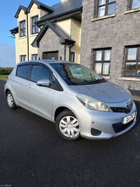 Toyota Vitz 2012 381314768