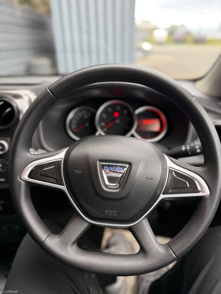 Dacia Sandero 2017 381320050