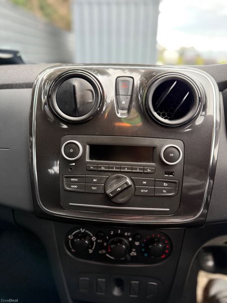 Dacia Sandero 2017 381320052