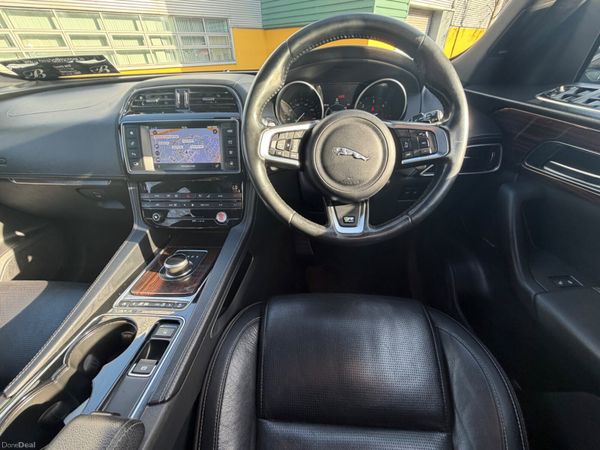 Jaguar F-Pace 3.0D R-Sport AWD 381442180