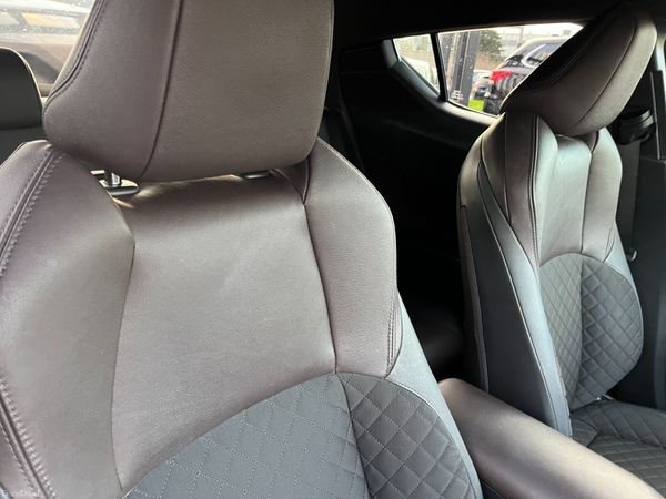 TOYOTA C0HR 2018, 1.8 HYBRID AUTO LOW KM HIGH SPEC 381449002