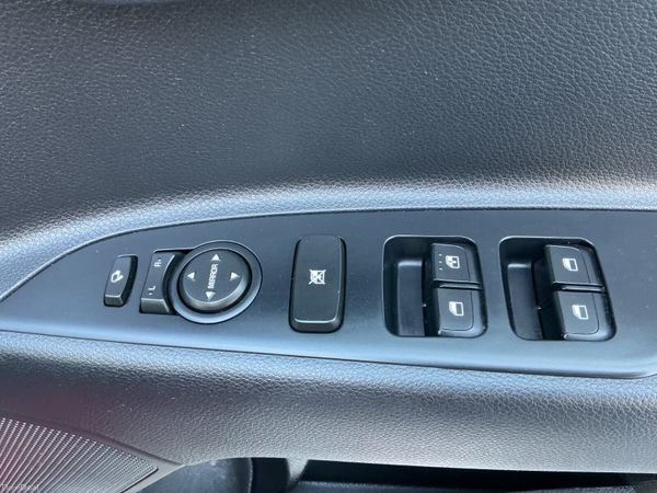 KIA STONIC 1.2 PETROL ONLY 57,000 KMS SPOTLESS 381487516