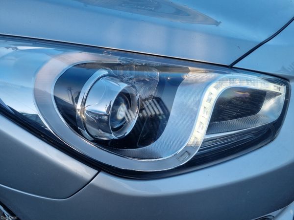Hyundai i40 2015 381492846